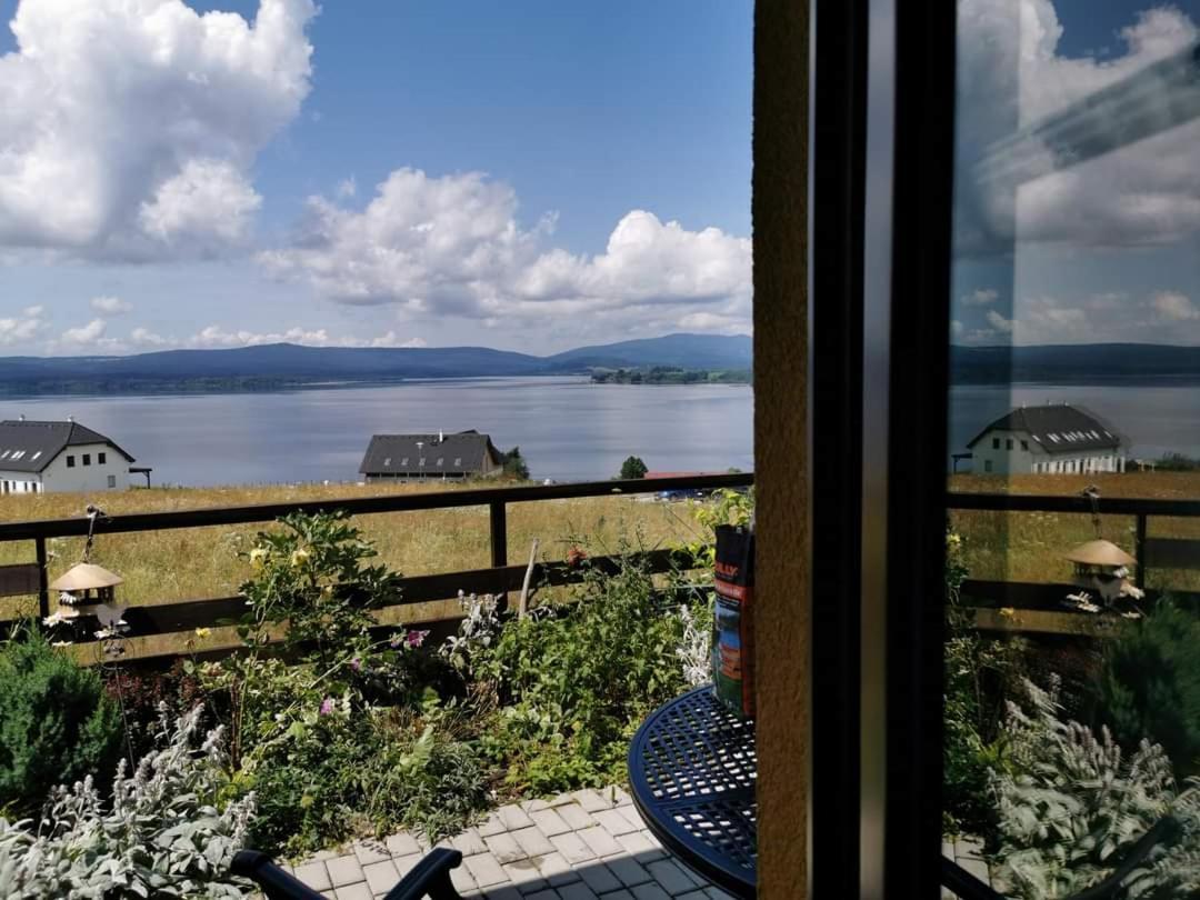 Apartman S Terasou A Vyhledem Na Jezero Lipno Kovarov  Dış mekan fotoğraf